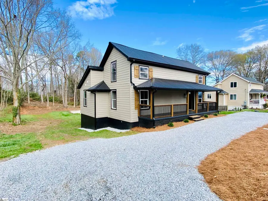 141 High Street, Converse, SC 29329 - #2