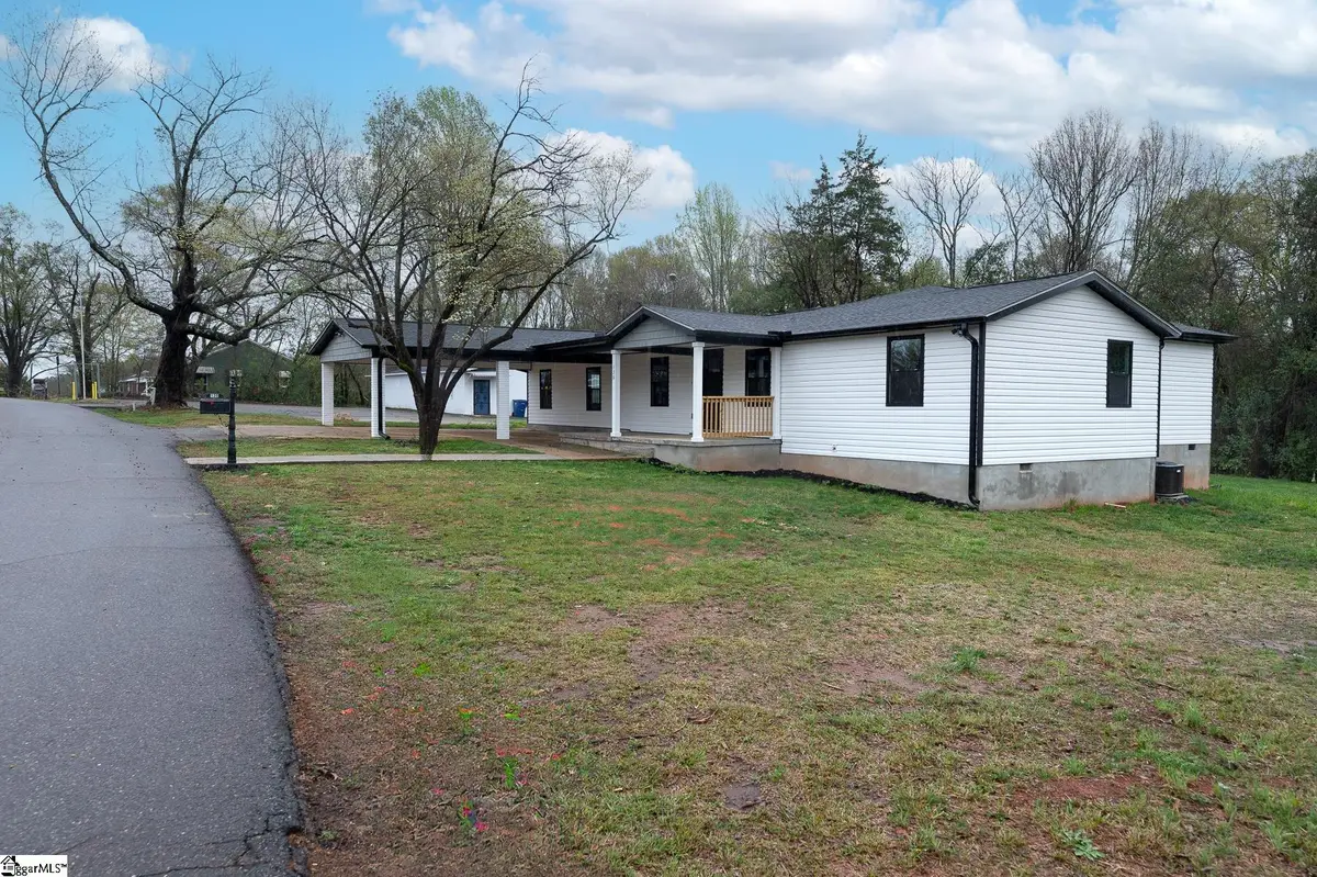 136 Moore Street, Wellford, SC 29385 - #1