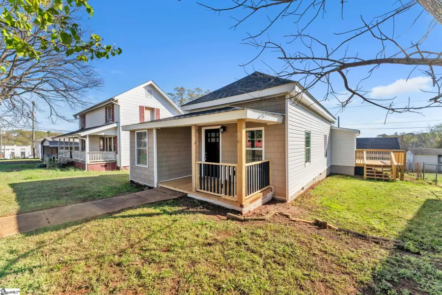 4 Walnut Street, Startex, SC 29377 - #3