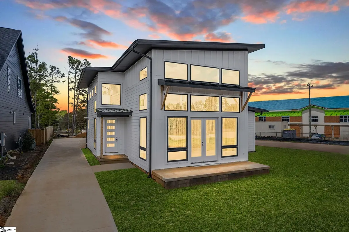 8 Village Crest Drive, Greenville, SC 29607 - #1