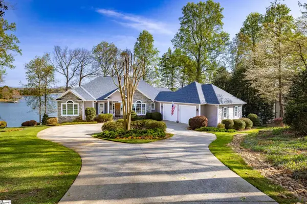 138 South Oak Pointe Drive, Seneca, SC 29672