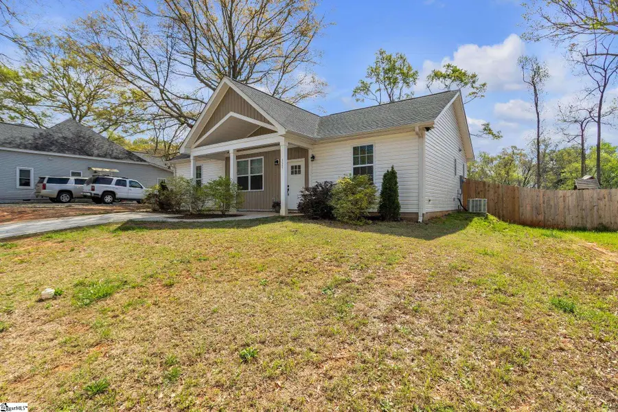 525 W Peachtree Street, Woodruff, SC 29388 - #2