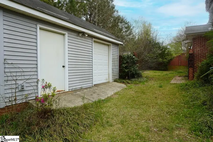 6 Woodlawn Drive, Ware Shoals, SC 29692 - #2