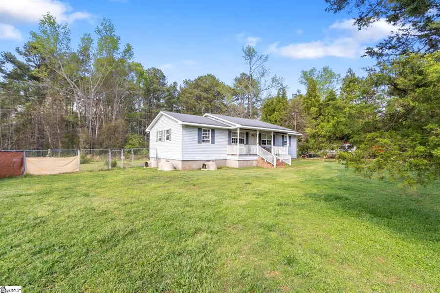 89 Dakota Drive, Laurens, SC 29360 - #2