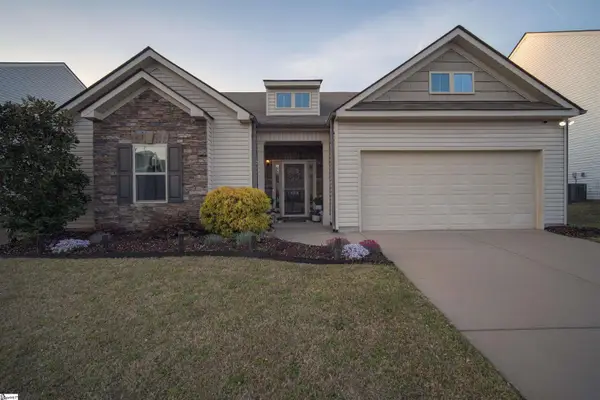 454 Wolfbend Road, Woodruff, SC 29388