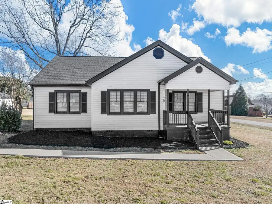 129 Spring Street, Reidville, SC 29375 - #3