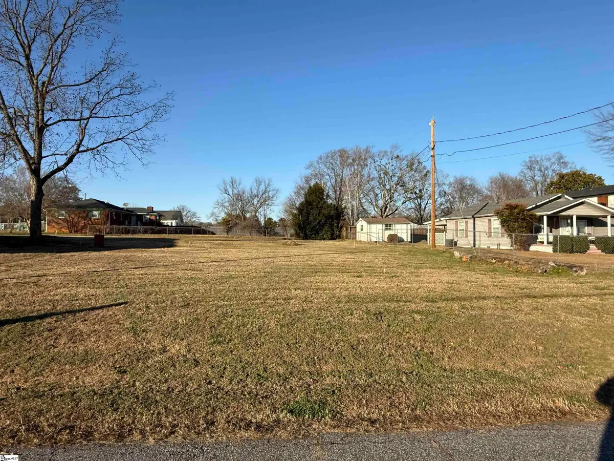 211 Pine Street, Reidville, SC 29375 - #1