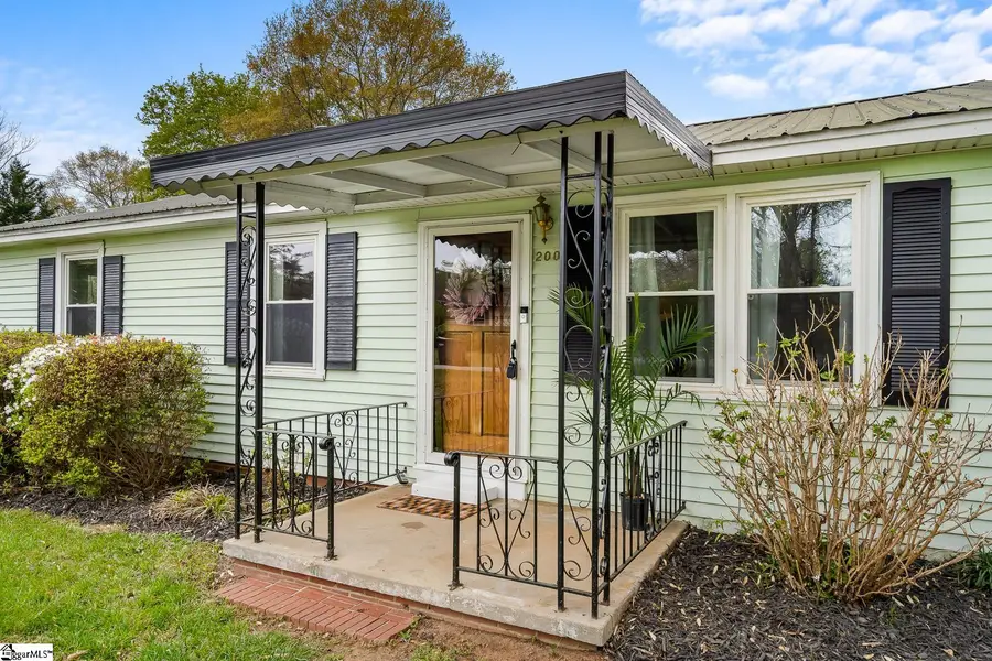 200 Duke Street, Easley, SC 29640 - #2