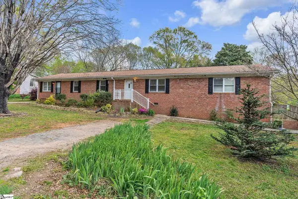 4 Easy Street, Taylors, SC 29687