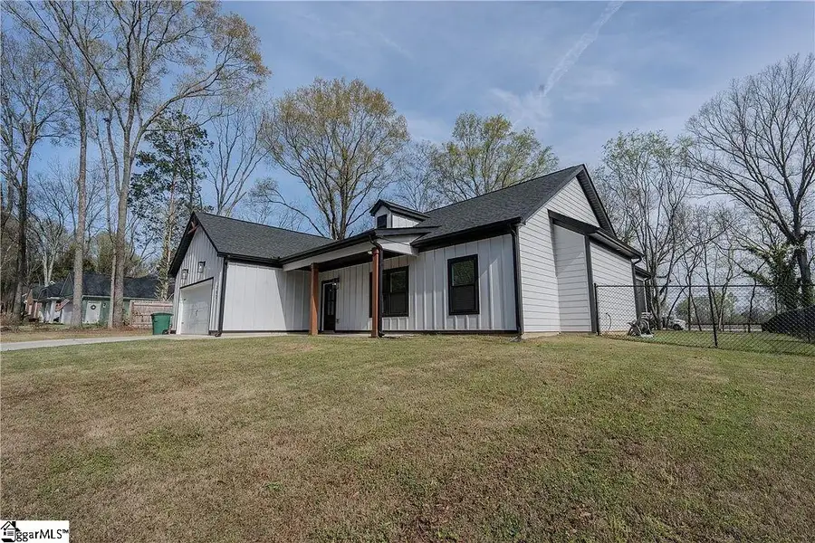 203 Mr Jim Lane, Clinton, SC 29325 - #3