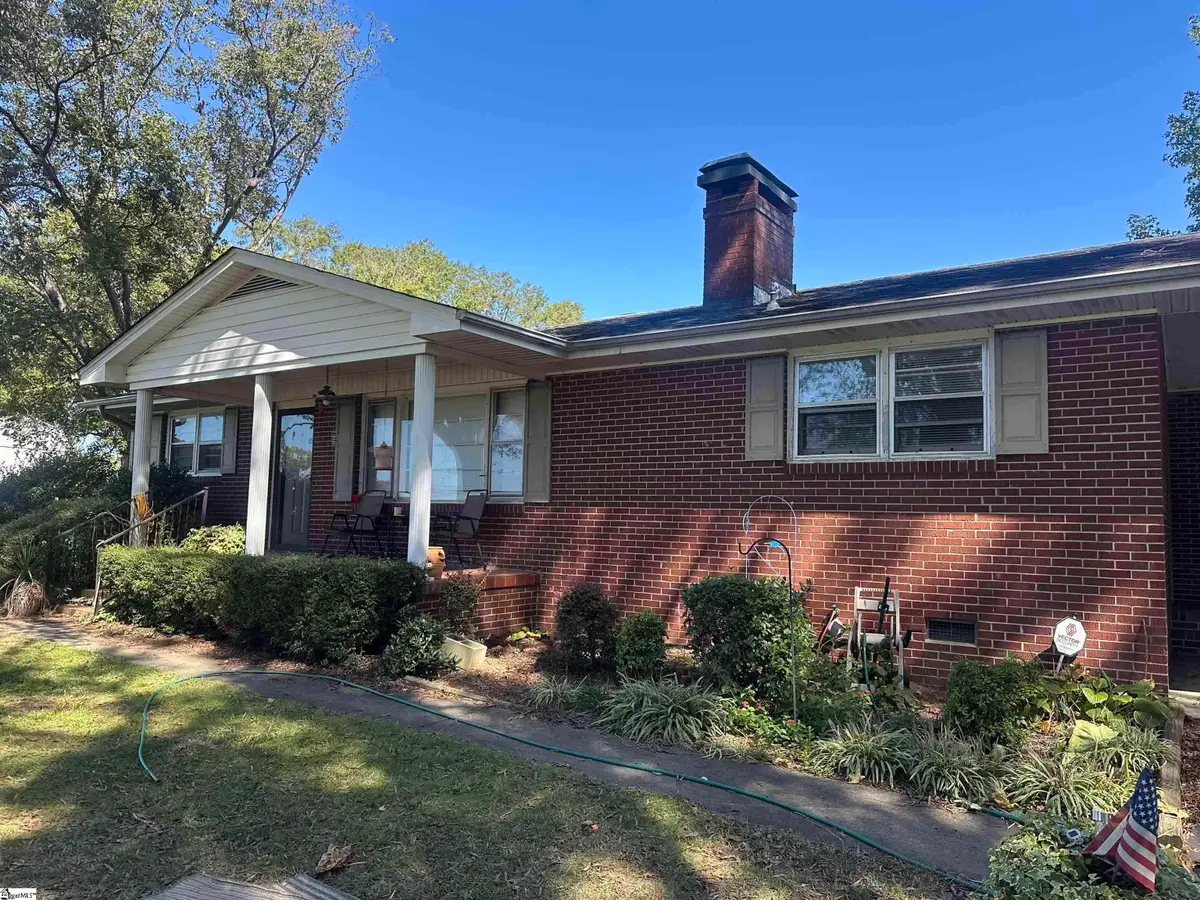 374 Flatwood Road, Spartanburg, SC 29303 - #1
