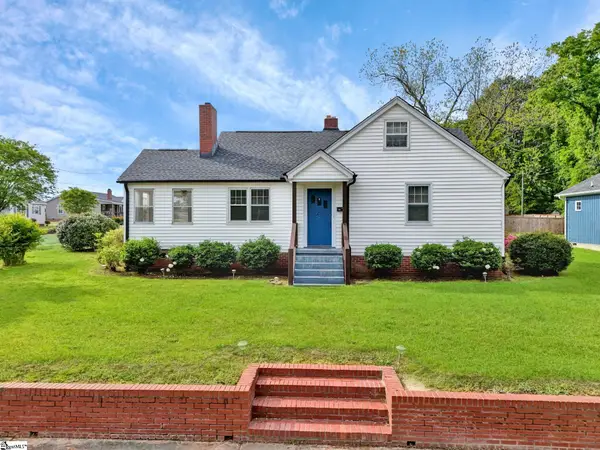 201 Pine Street, Clinton, SC 29325