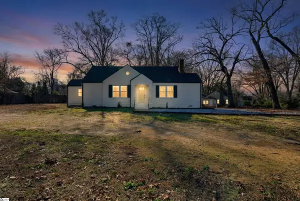 11 Willow Springs Drive, Greenville, SC 29607