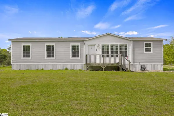 25 Rough Drive, Gray Court, SC 29645