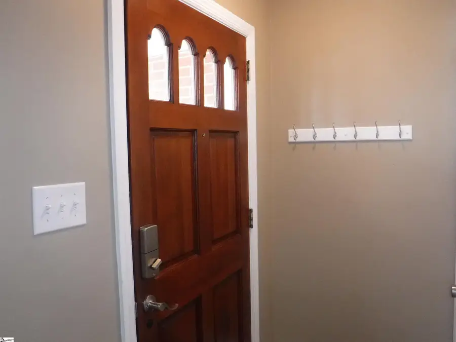 222 Woodview Avenue, Spartanburg, SC 29306 - #2