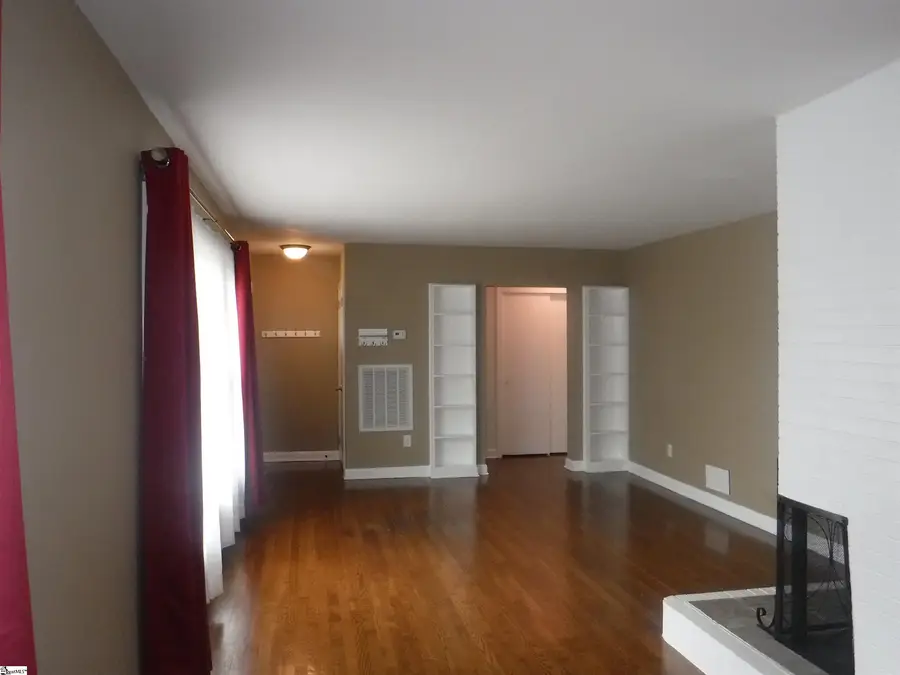 222 Woodview Avenue, Spartanburg, SC 29306 - #3