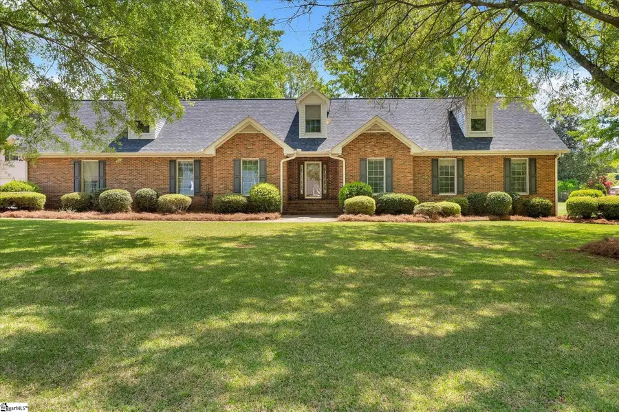 304 Dixon Street, Clinton, SC 29325 - #2