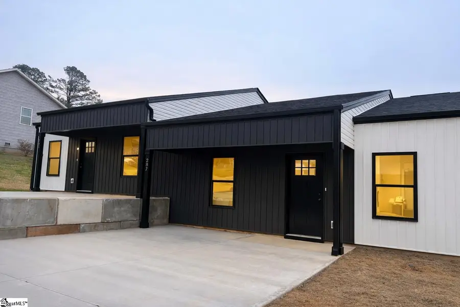 285/287 Scenic Avenue, Campobello, SC 29322 - #2