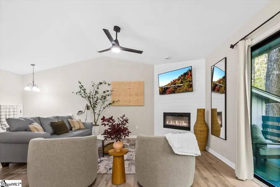 6 Villa Drive, Westminster, SC 29693 - #2