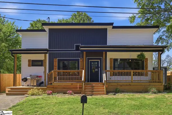 15 Littlejohn Street, Inman, SC 29349