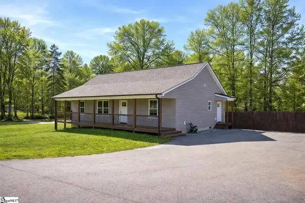 745 Dave Nix Road, Seneca, SC 29678