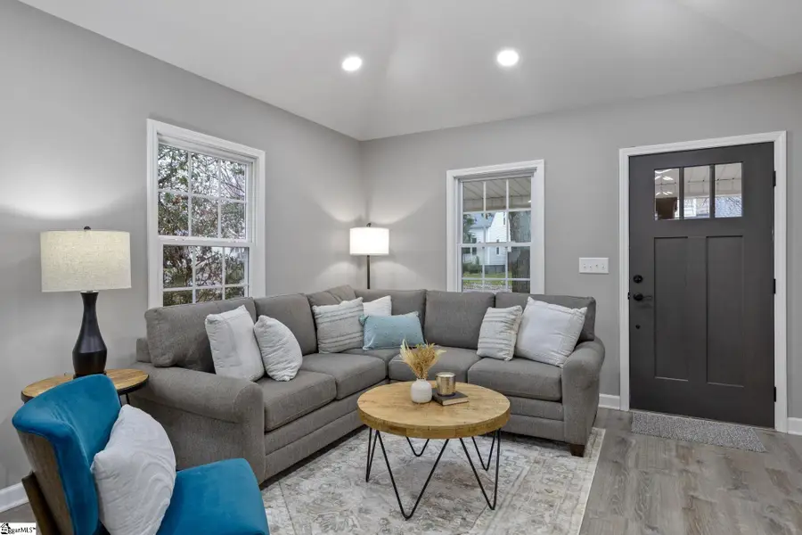 9 Brooks Avenue, Greenville, SC 29617 - #3