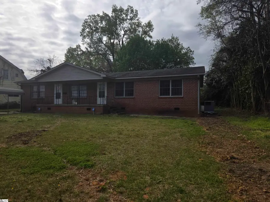401 W Pitts Street, Clinton, SC 29325 - #2