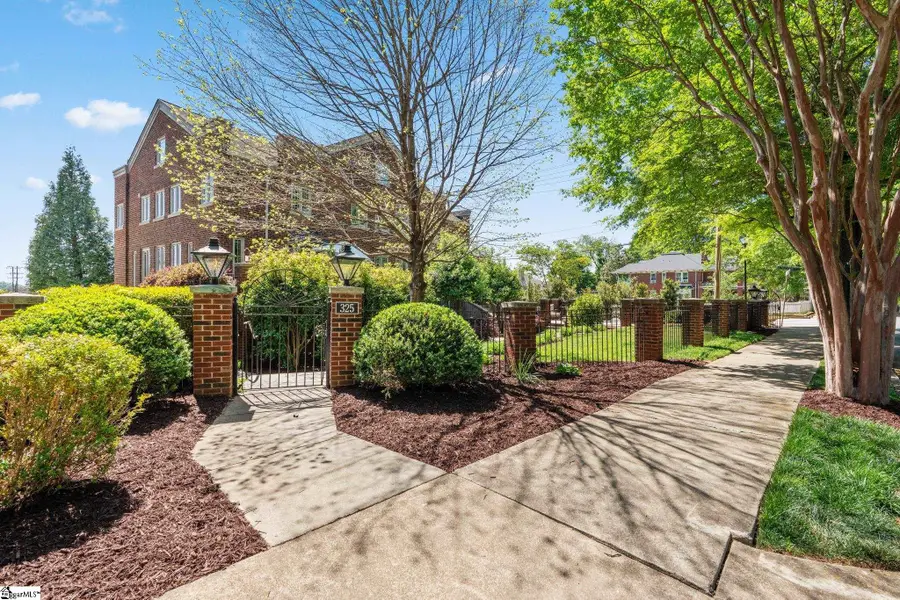 325 Hampton Avenue #Unit 101, Greenville, SC 29601 - #3