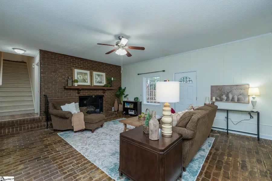 17 Runnymede Road, Greenville, SC 29615 - #2