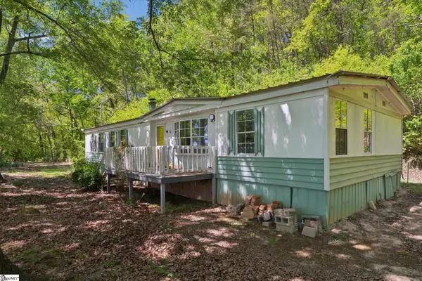 599 S Glassy Mountain Road, Pickens, SC 29671