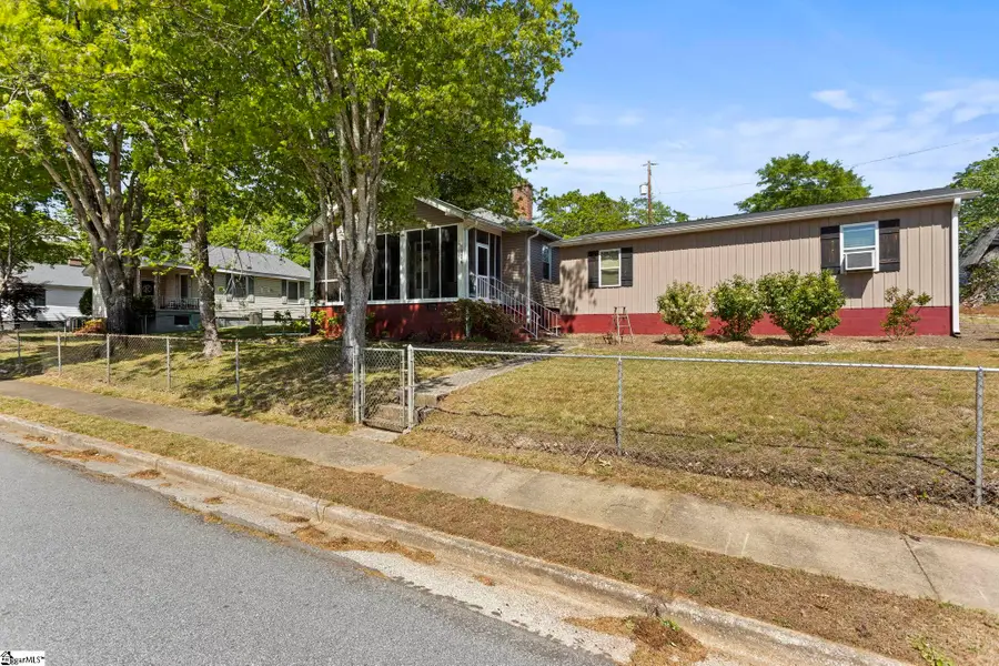 106 Webster Street, Slater, SC 29683 - #2