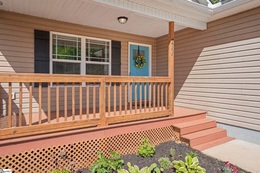 211 Pennwood Lane, Greenville, SC 29609 - #3