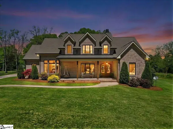 724 Red Hill Road, Pickens, SC 29671