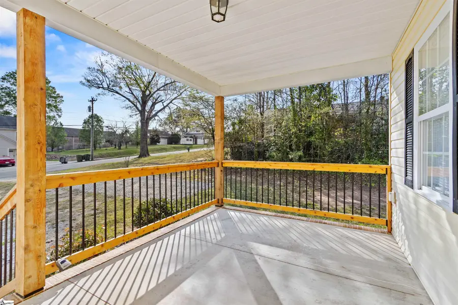 205 E Florida Street, Clinton, SC 29325 - #2