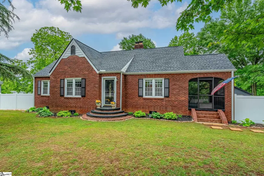 709 W Main Street, Pickens, SC 29671 - #2