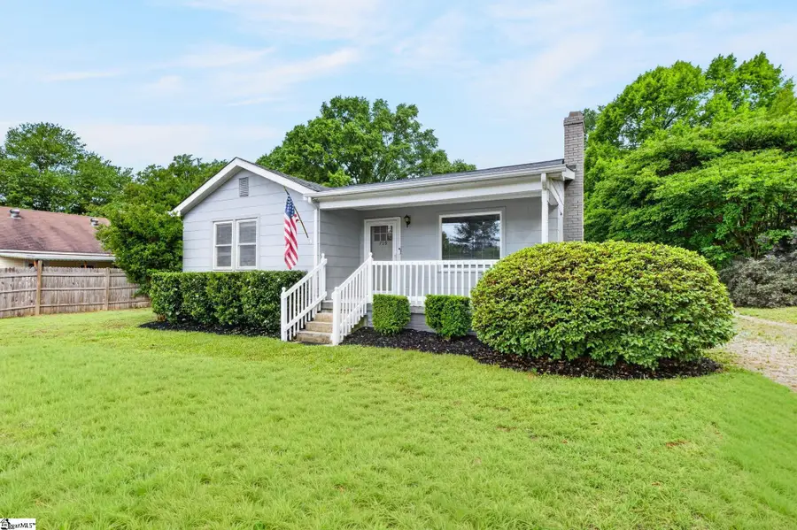 709 Gulliver Street, Fountain Inn, SC 29644 - #3