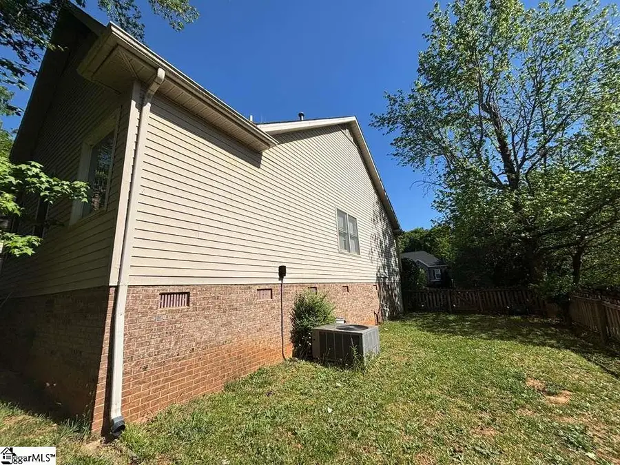 106 Meadowinds Drive, Spartanburg, SC 29306 - #2