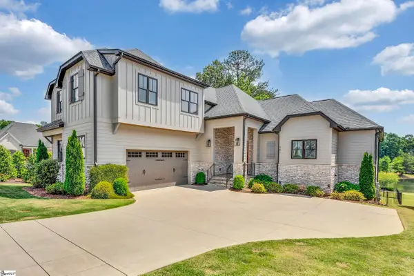 201 Chestnut Pond Lane, Simpsonville, SC 29681