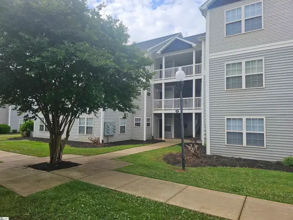 142 University Village Drive, Central, SC 29630
