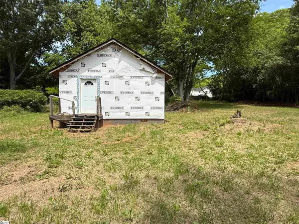 318 Cora Street, Laurens, SC 29360