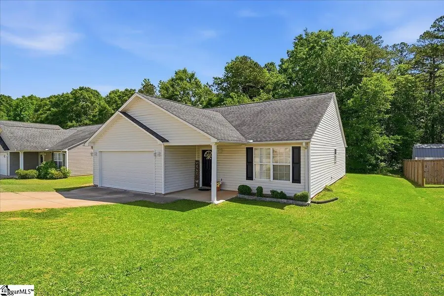 300 London Drive, Laurens, SC 29360 - #2