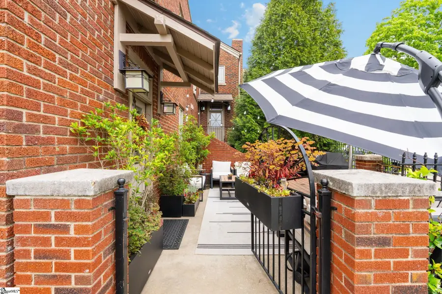 325 Hampton Avenue #Unit 106, Greenville, SC 29601 - #3