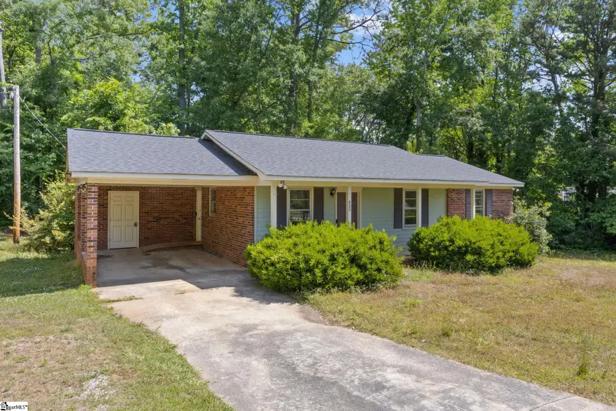 400 Meadow Road, Laurens, SC 29360 - #2
