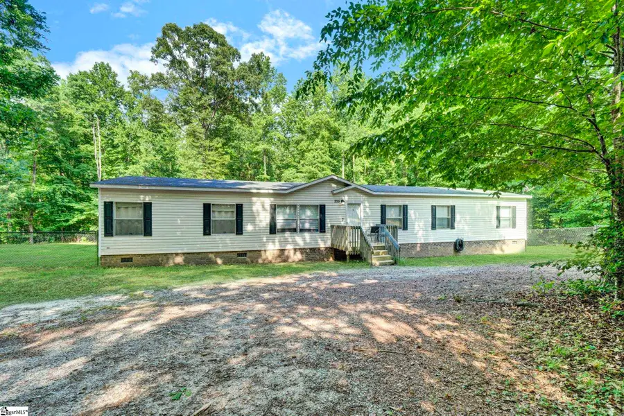 225 Tanglewood Way, Gray Court, SC 29645 - #2