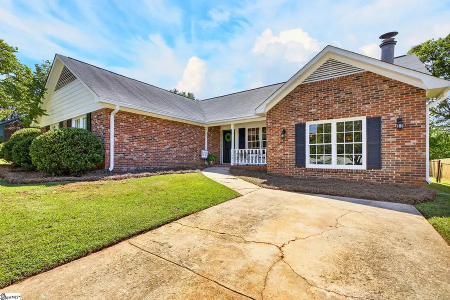 102 Ambergate Court, Greer, SC 29650 - #2