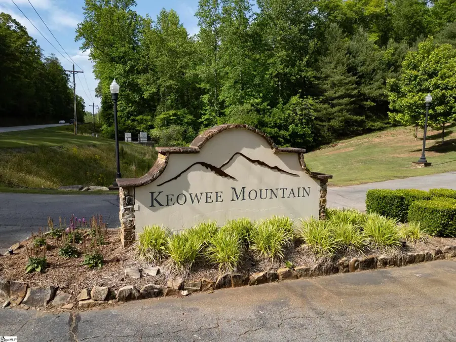 110 Bernhardt Way, Pickens, SC 29671 - #2