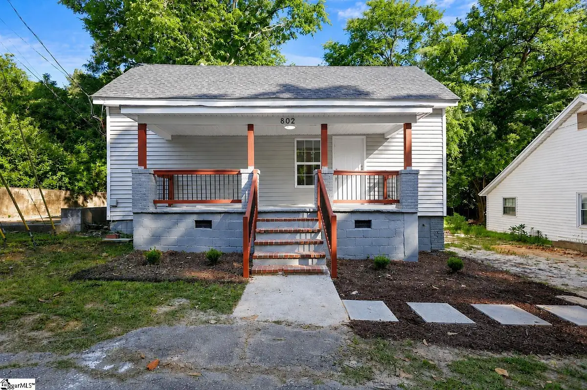 802 W Hampton Street, Laurens, SC 29360 - #1