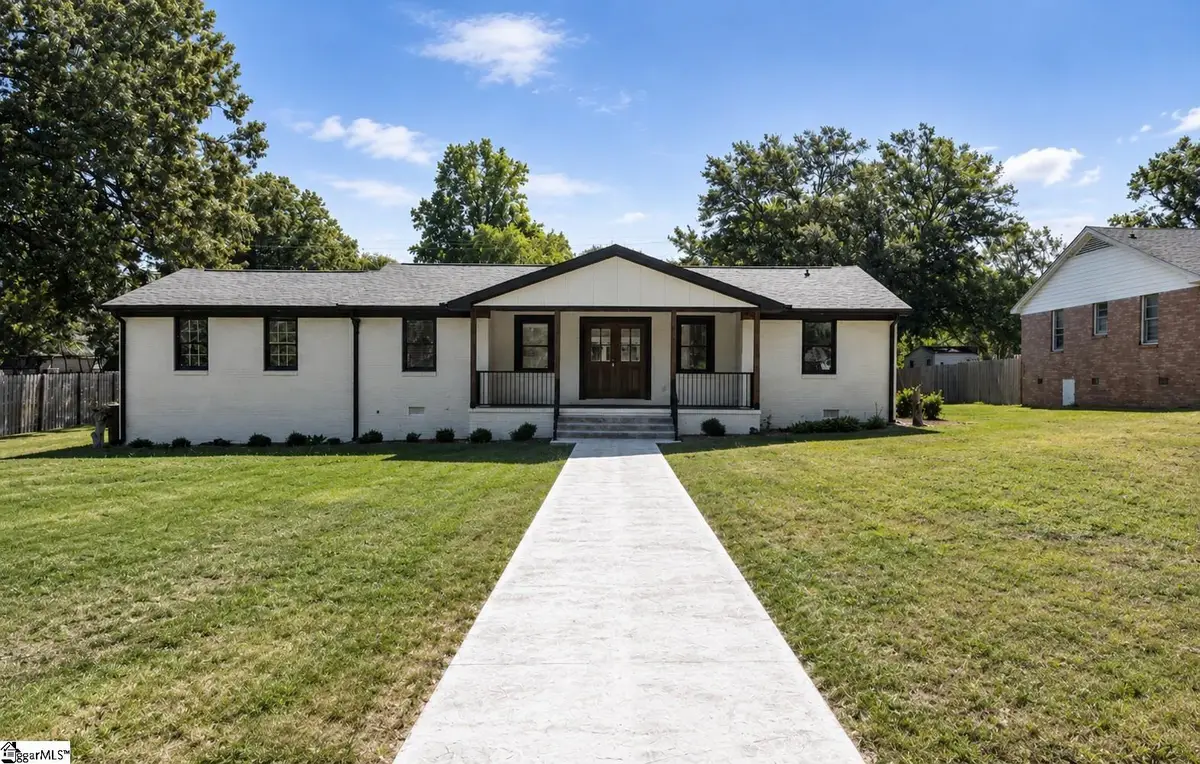 204 Woodfield Avenue, Fountain Inn, SC 29644 - #1