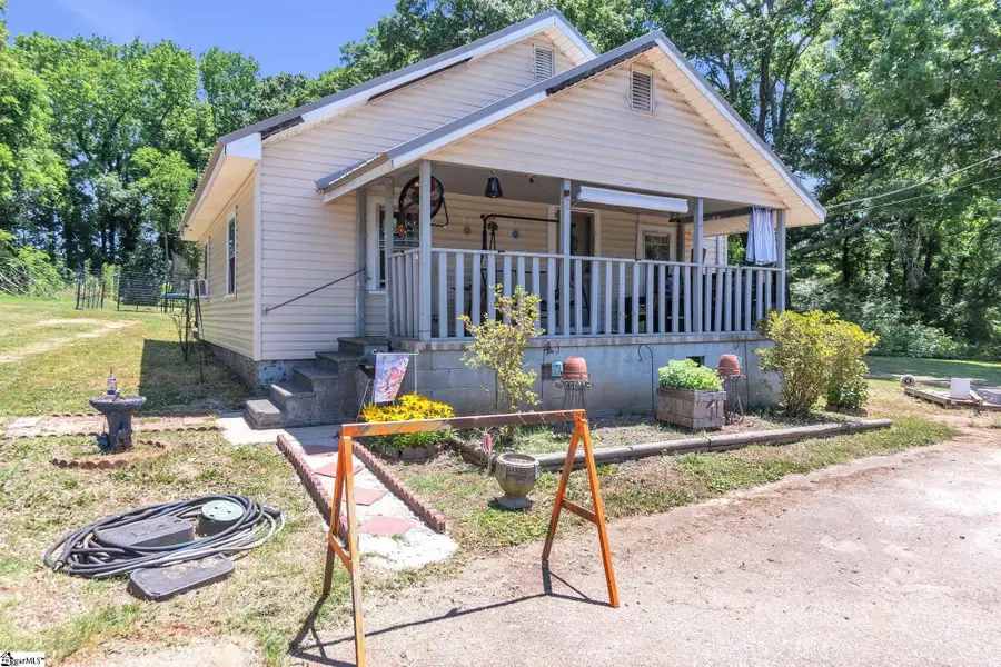 18 Gossett Street, Laurens, SC 29360 - #2