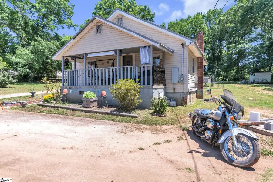 18 Gossett Street, Laurens, SC 29360 - #3